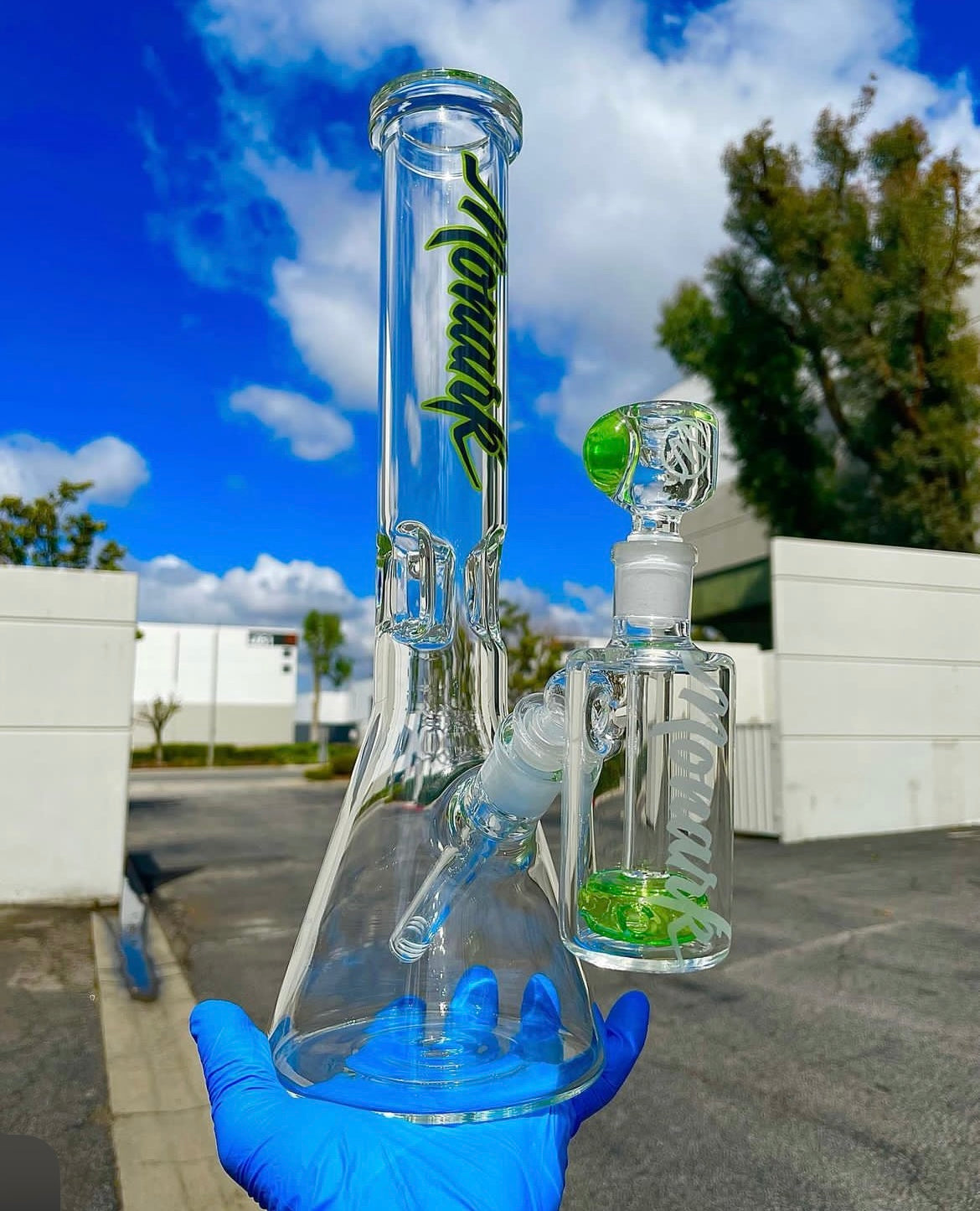 Monark 14” Classic Beaker with Ice Cube Ice Pinch and Matching Monark Ashcatcher with Cheese wheel perk