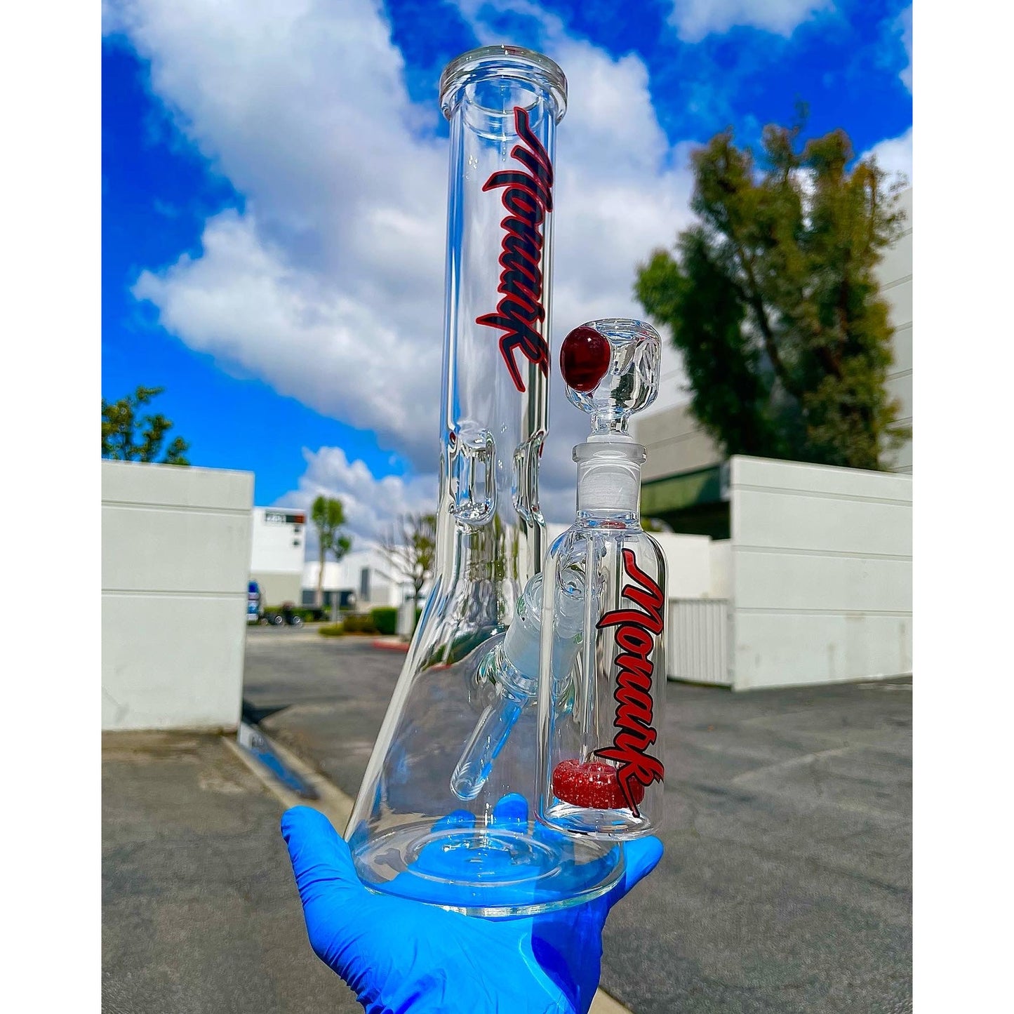 Monark 14” Classic Beaker waterpipe with Ice Cube Ice Pinch and Matching Monark Ashcatcher with Showerhead Perk